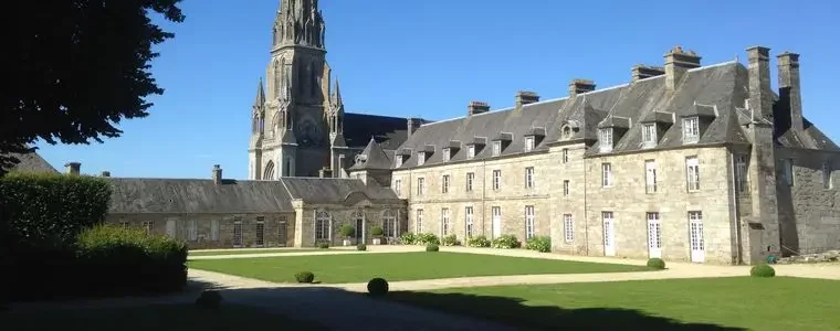 Château de Quintin XVIIIème et Basilique Notre-Dame de Délivrance